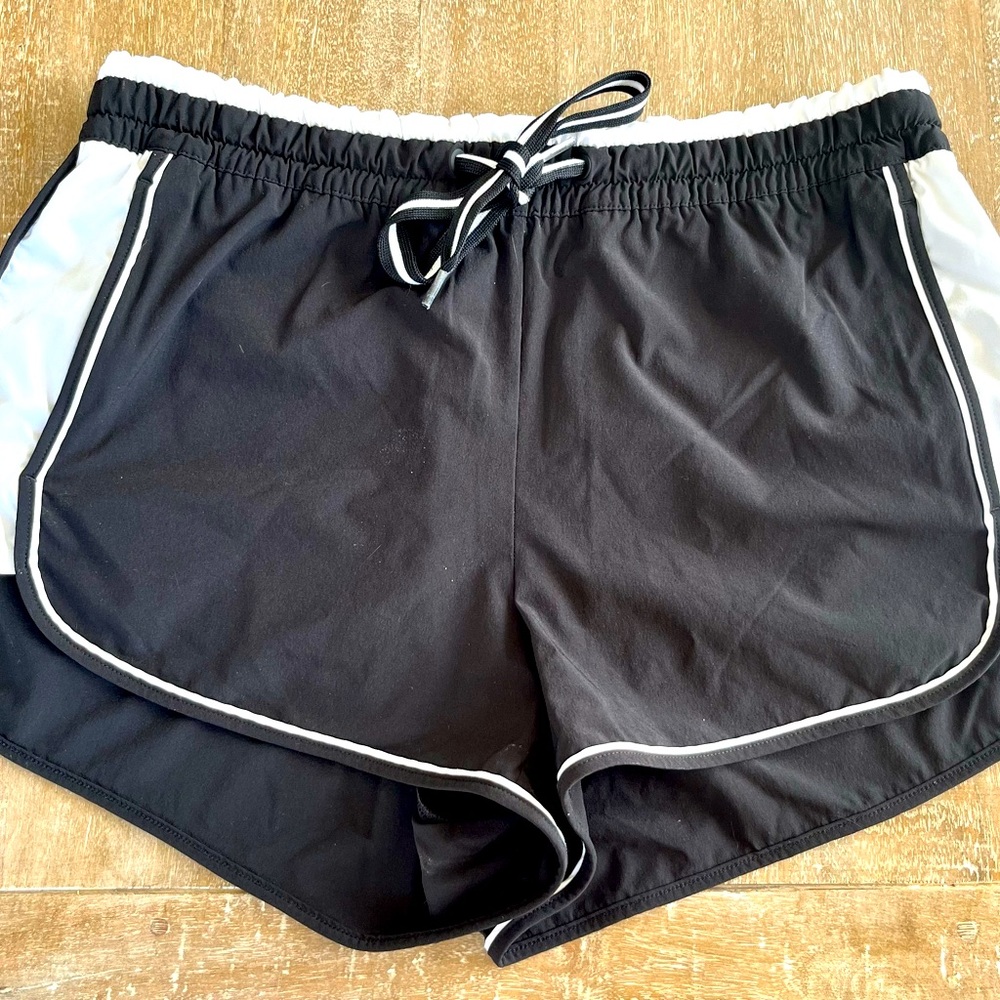 Athleta Color Blocked Short